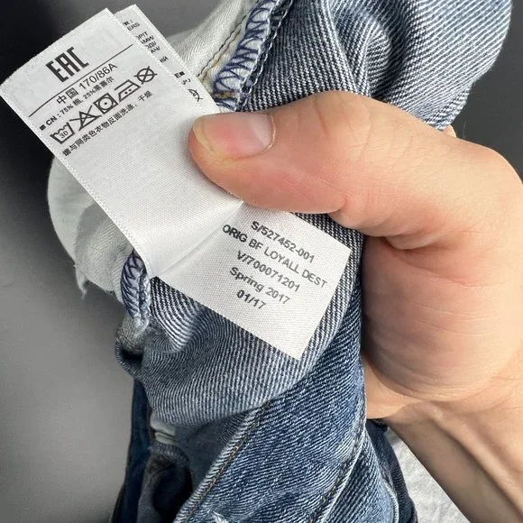 GAP Women's Boyfriend Jeans - Distressed Blue - Picture 9 of 11